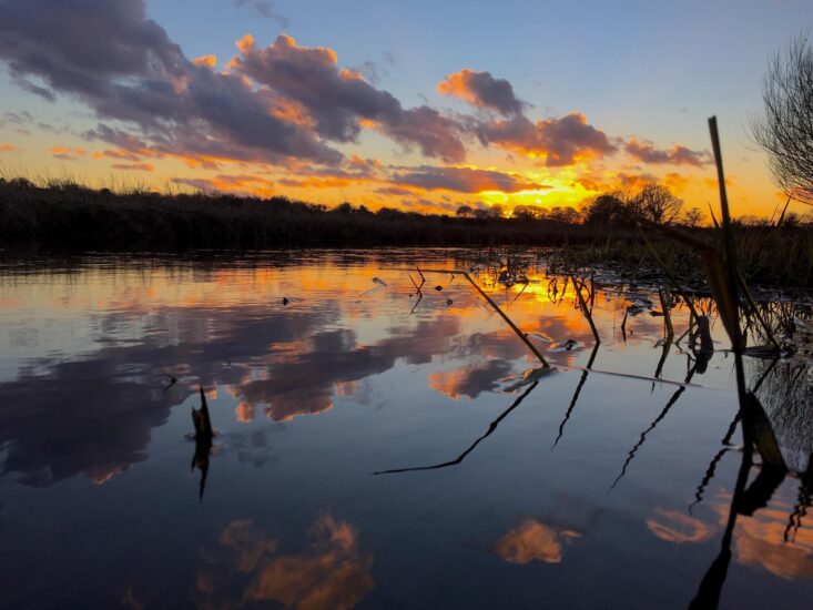 East Anglia Paddling: A Family Guide to the Broads, Suffolk Coast, and Inland Rivers