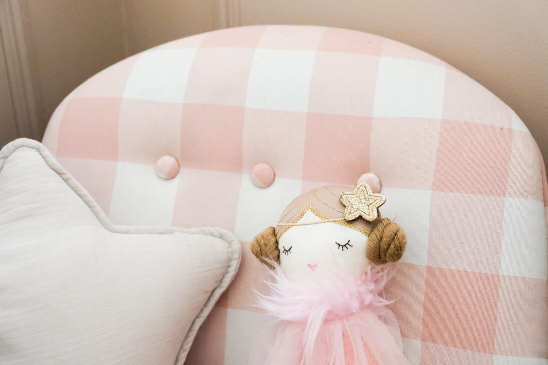 Posie and Penn Pink Gingham Chair Review