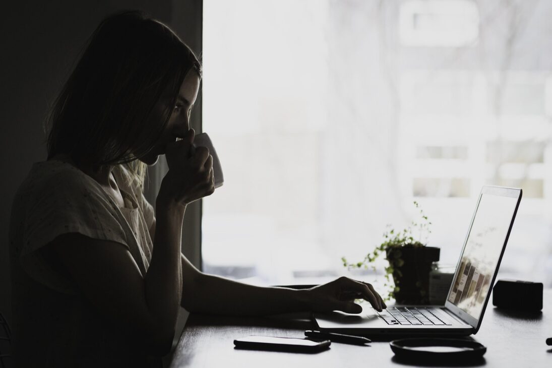Smart AI Virtual Receptionist for the Small Business Customer Base