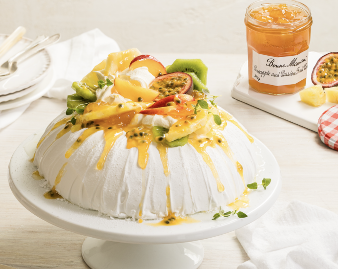 Paradise Pavlova: The Ultimate Summer Showstopper Recipe