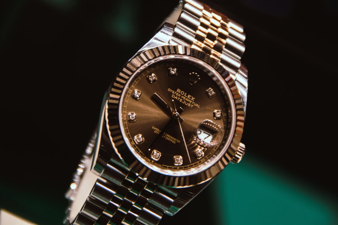 5 Luxury Gift Ideas for Watch Collectors