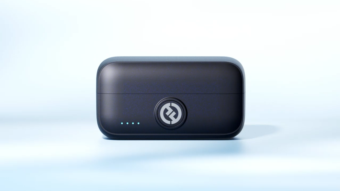 Hollyland LARK M3 Review: A Tiny Wireless Microphone That Means Business