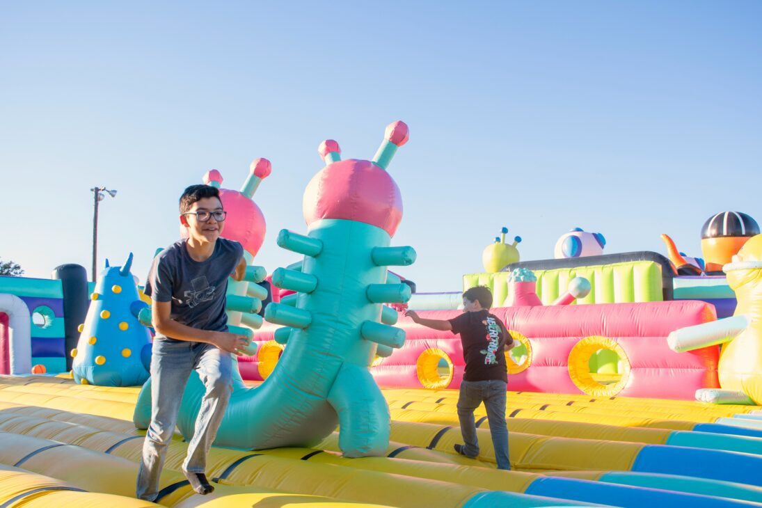 How Many Sections Should an Inflatable Obstacle Course Have?